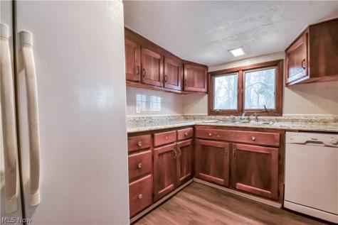 271 E 238 Street Euclid OH 44123