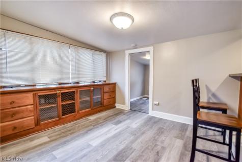 271 E 238 Street Euclid OH 44123