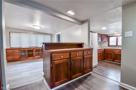 271 E 238 Street Euclid OH 44123