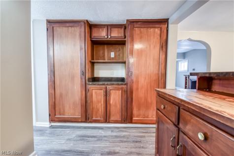 271 E 238 Street Euclid OH 44123