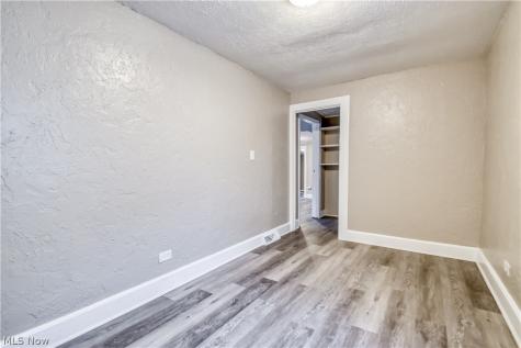 271 E 238 Street Euclid OH 44123