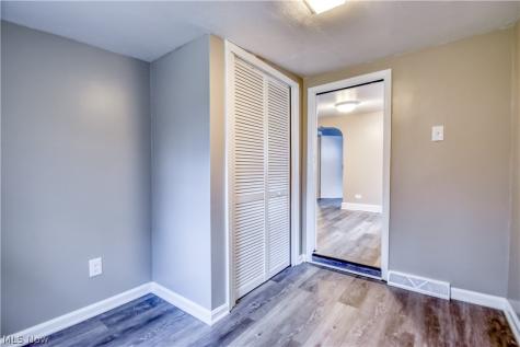 271 E 238 Street Euclid OH 44123
