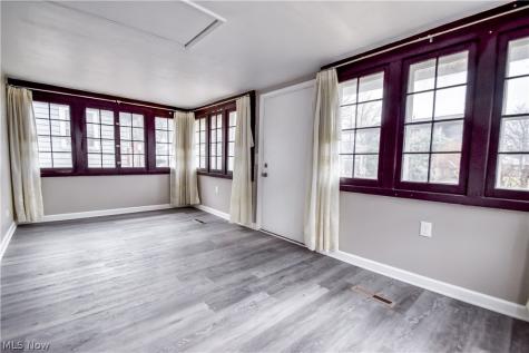 271 E 238 Street Euclid OH 44123