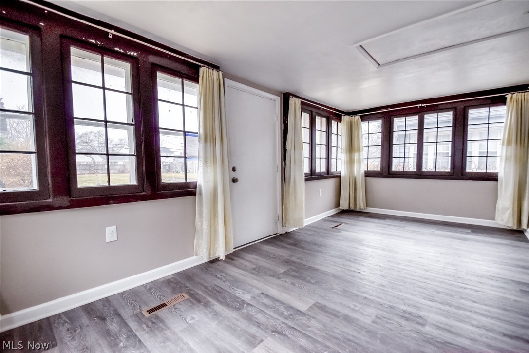271 E 238 Street Euclid OH 44123