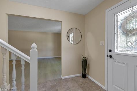 620 Lindford Drive Bay Village OH 44140