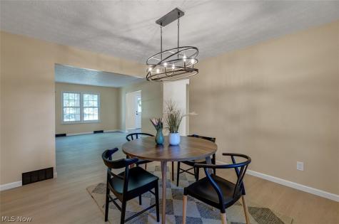 620 Lindford Drive Bay Village OH 44140