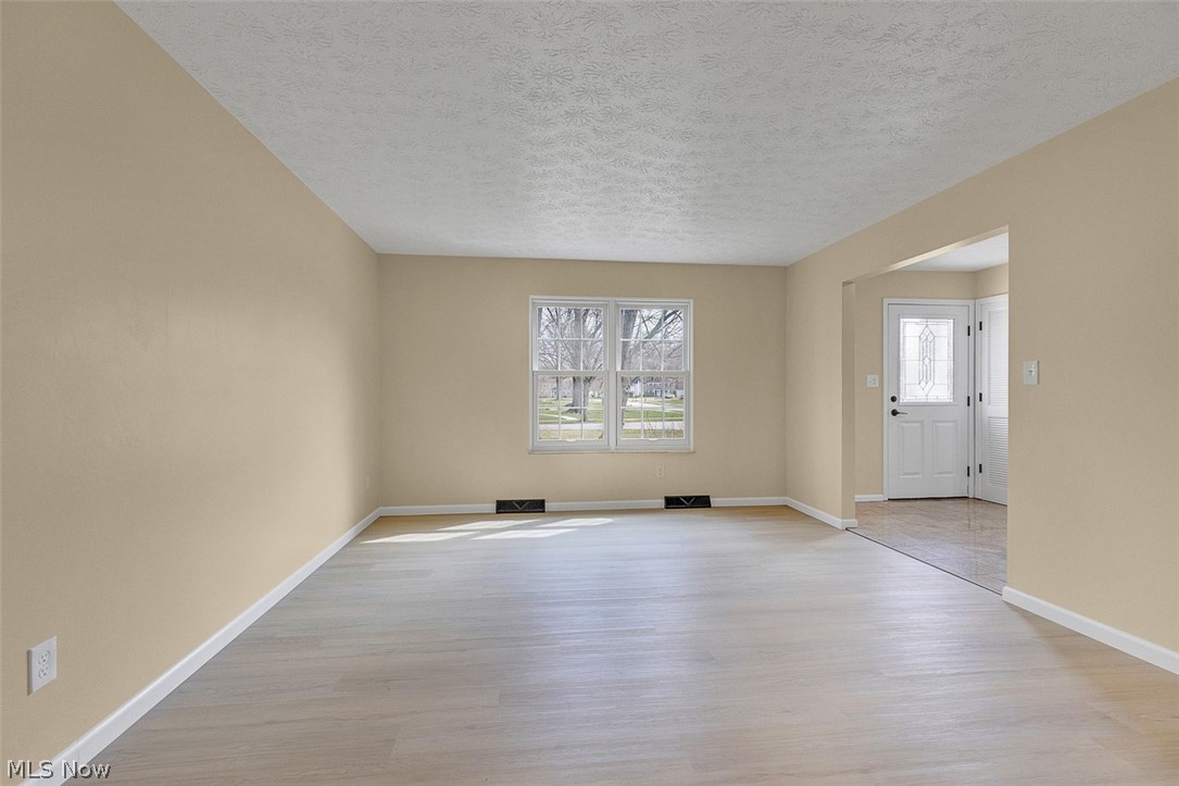 620 Lindford Drive Bay Village OH 44140