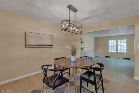 620 Lindford Drive Bay Village OH 44140