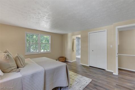 620 Lindford Drive Bay Village OH 44140