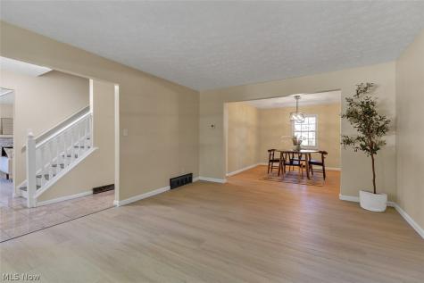 620 Lindford Drive Bay Village OH 44140