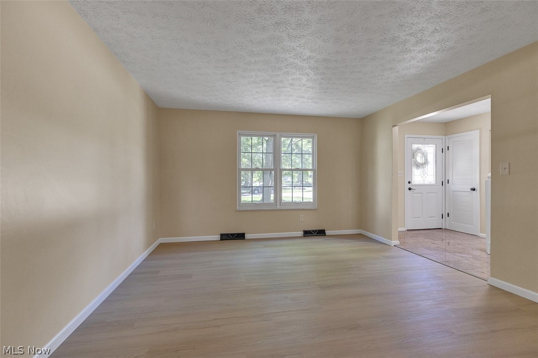 620 Lindford Drive Bay Village OH 44140