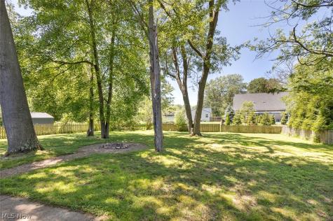 620 Lindford Drive Bay Village OH 44140