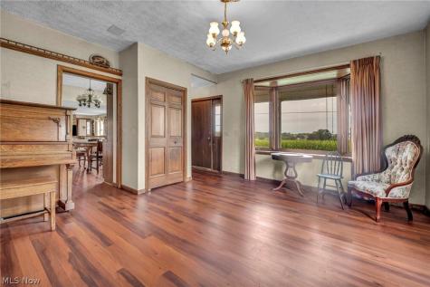 5706 Kemary Avenue SW Navarre OH 44662