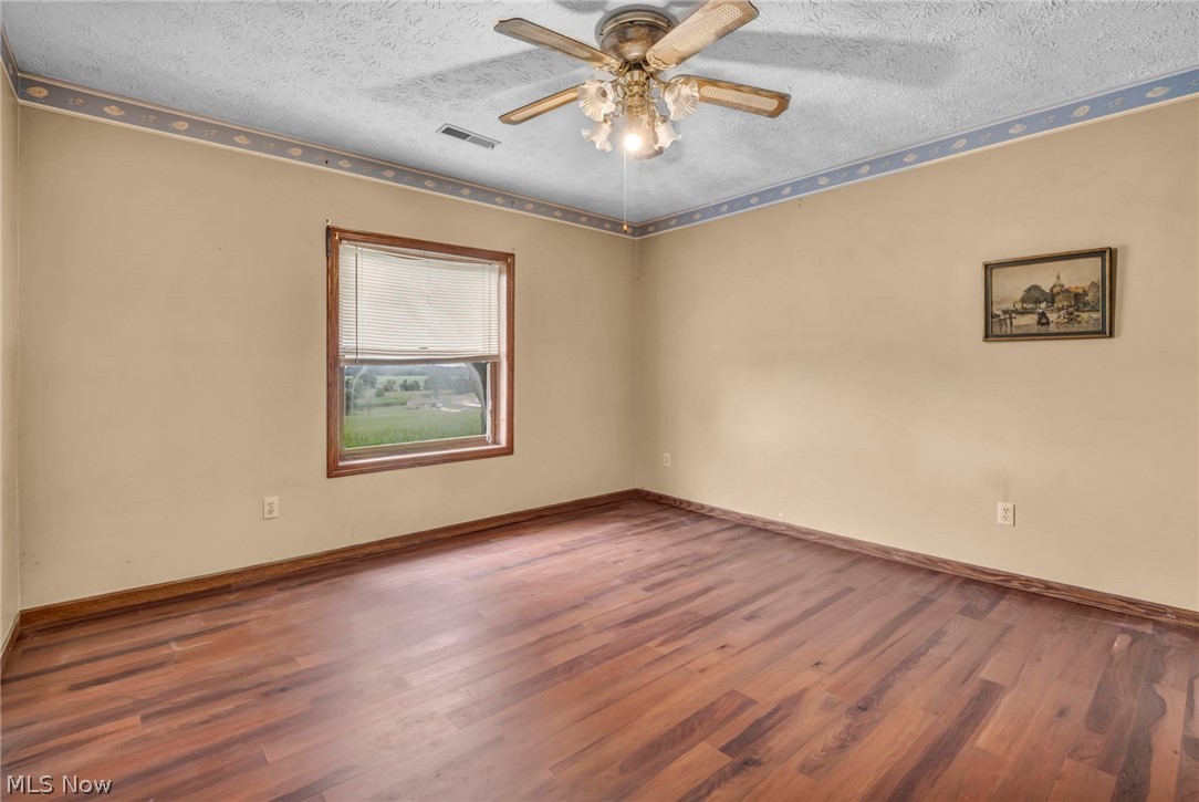 5706 Kemary Avenue SW Navarre OH 44662