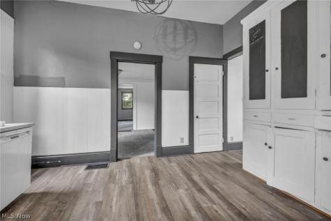 5706 Kemary Avenue SW Navarre OH 44662