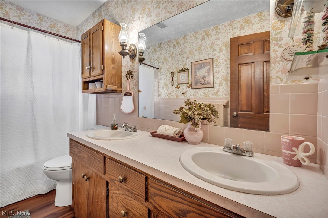 5706 Kemary Avenue SW Navarre OH 44662