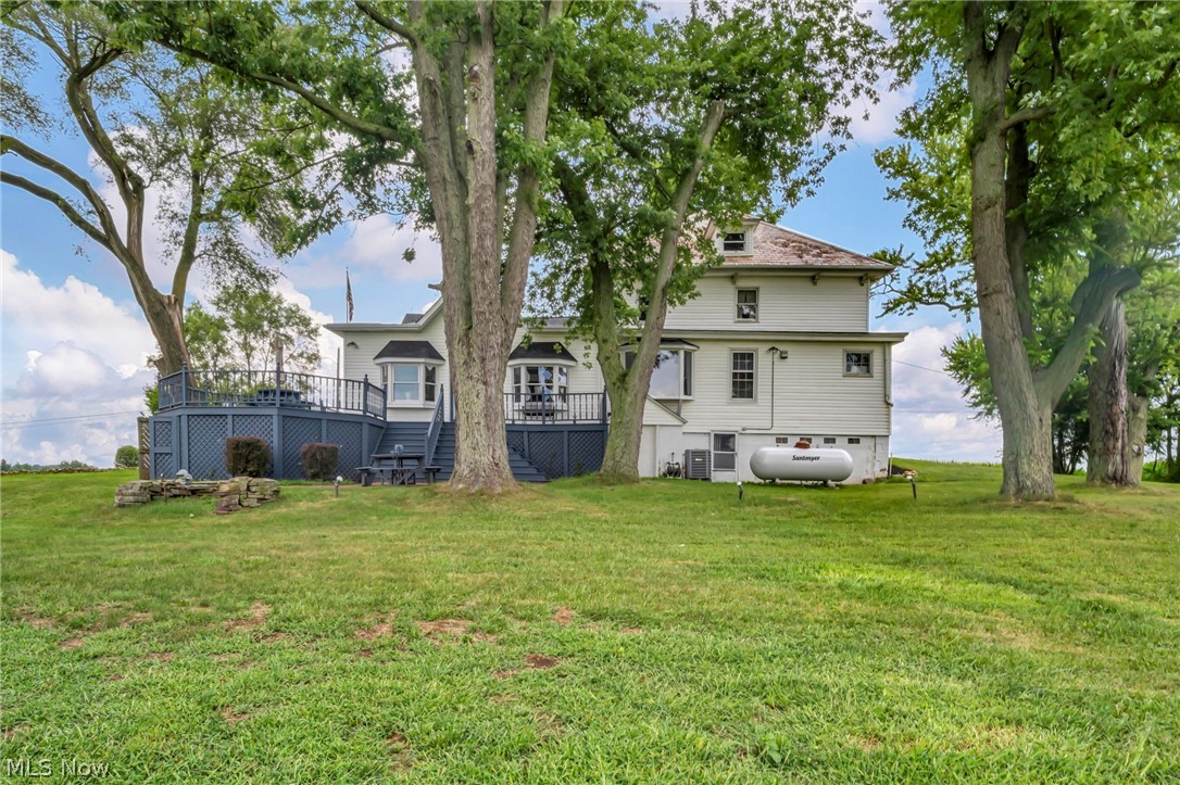 5706 Kemary Avenue SW Navarre OH 44662