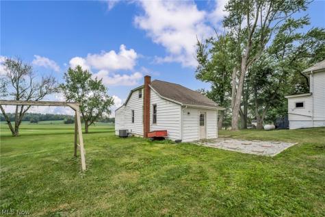 5706 Kemary Avenue SW Navarre OH 44662