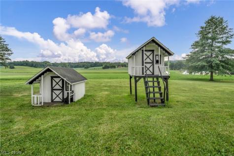 5706 Kemary Avenue SW Navarre OH 44662