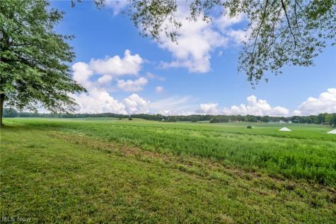 5706 Kemary Avenue SW Navarre OH 44662