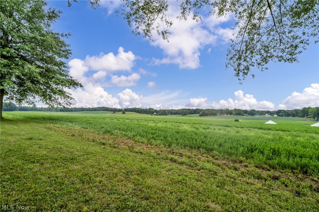 5706 Kemary Avenue SW Navarre OH 44662