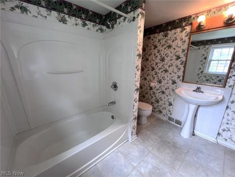 350 Harter Avenue NW Canton OH 44708