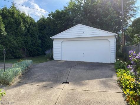1600 Oakmount Road South Euclid OH 44121