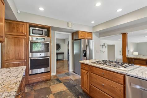 34165 Sherbrook Park Drive Solon OH 44139