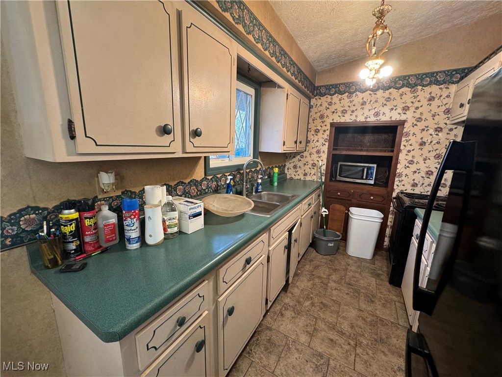 2086 S Park Lane Roaming Shores OH 44084