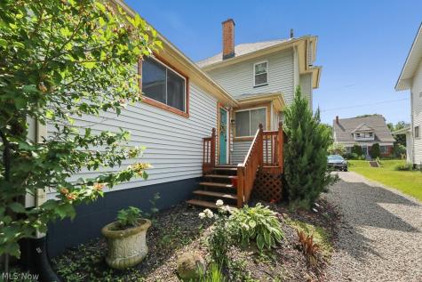 2126 S Arch Avenue Alliance OH 44601