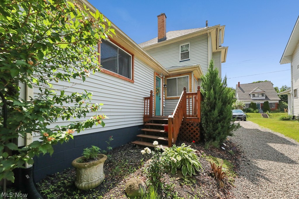 2126 S Arch Avenue Alliance OH 44601