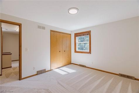 15133 Dogwood Circle Middleburg Heights OH 44130