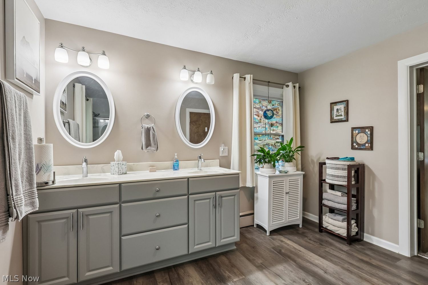5107 Whitethorn Avenue North Olmsted OH 44070