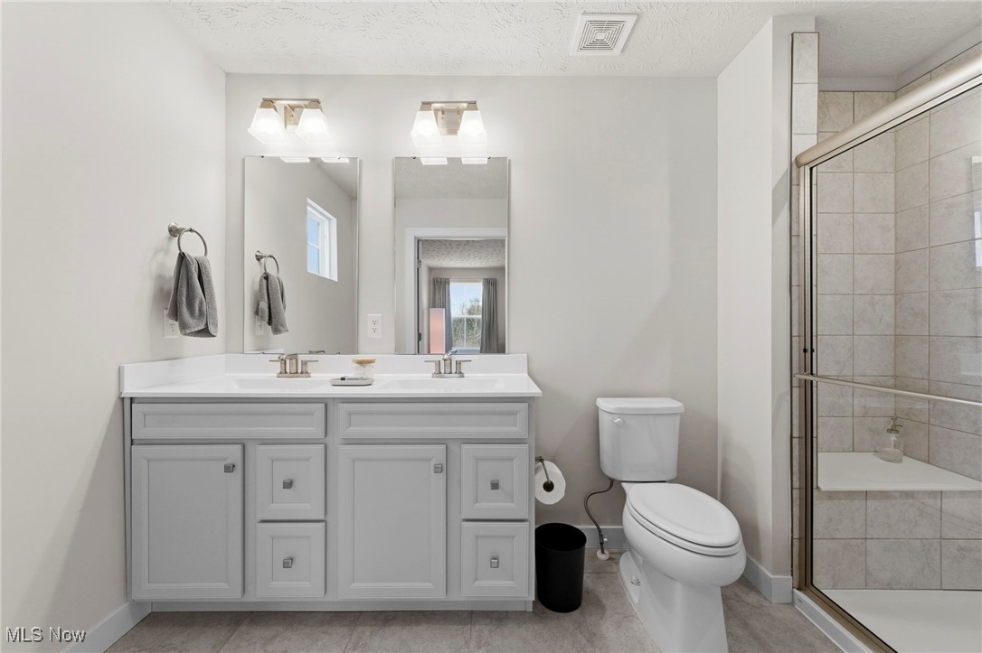 994 Bookman Avenue Akron OH 44312