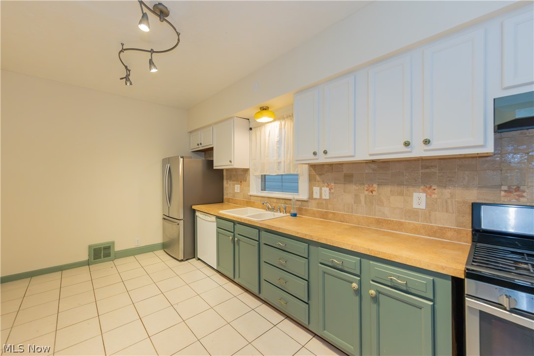 3409 W 54th Street Cleveland OH 44102