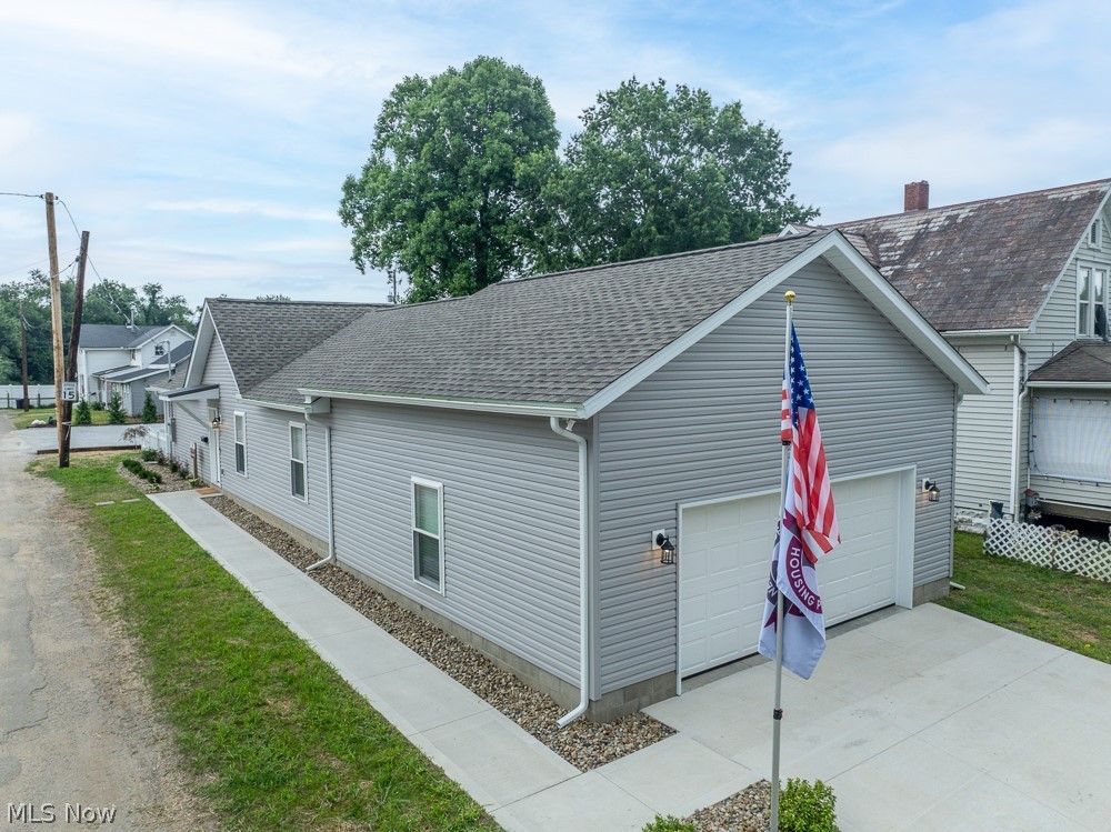 347 Ray Avenue NE New Philadelphia OH 44663