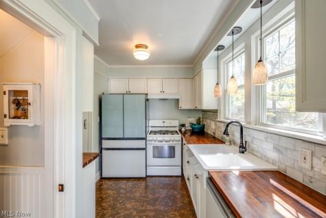 3376 Clarendon Road Cleveland Heights OH 44118