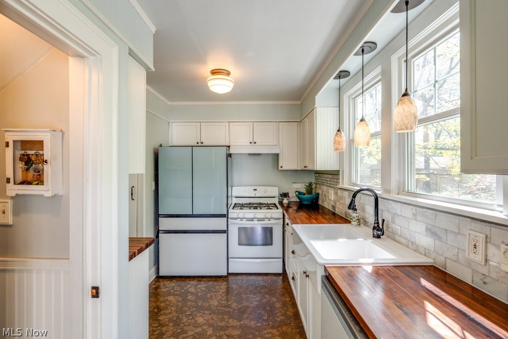 3376 Clarendon Road Cleveland Heights OH 44118