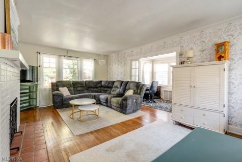 3376 Clarendon Road Cleveland Heights OH 44118