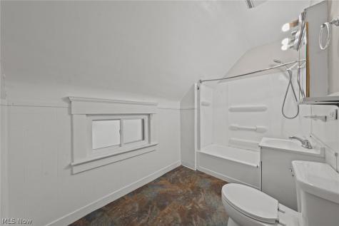4012 Bucyrus Avenue Cleveland OH 44109