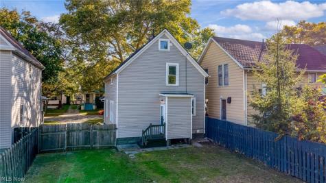 4012 Bucyrus Avenue Cleveland OH 44109