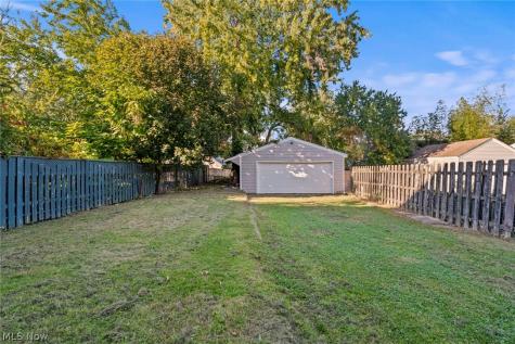 4012 Bucyrus Avenue Cleveland OH 44109