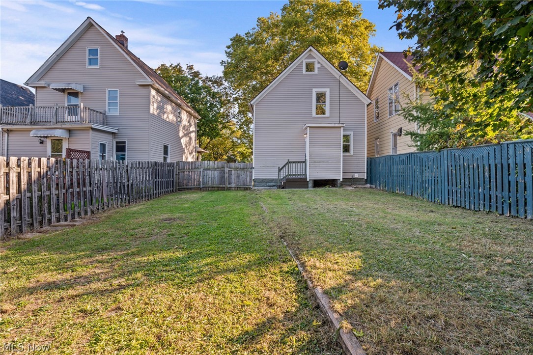 4012 Bucyrus Avenue Cleveland OH 44109