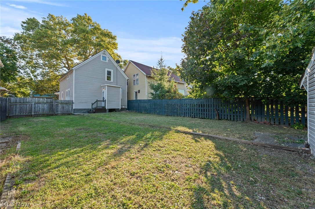 4012 Bucyrus Avenue Cleveland OH 44109