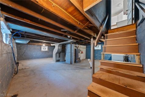 4012 Bucyrus Avenue Cleveland OH 44109