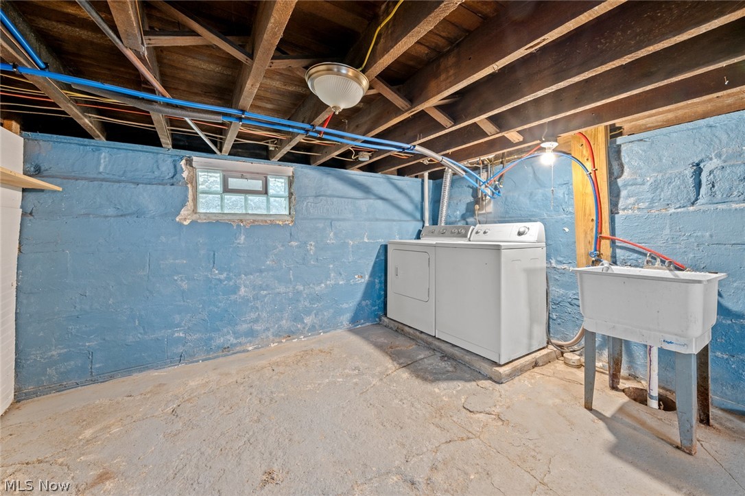 4012 Bucyrus Avenue Cleveland OH 44109