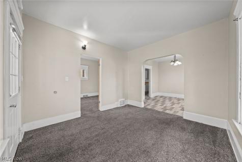 4012 Bucyrus Avenue Cleveland OH 44109