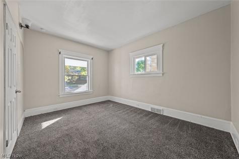 4012 Bucyrus Avenue Cleveland OH 44109