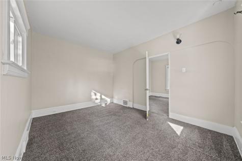 4012 Bucyrus Avenue Cleveland OH 44109