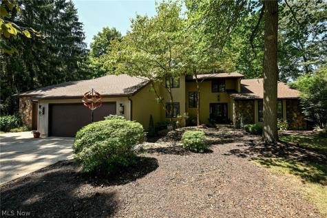 11197 Arrowhead Drive Grafton OH 44044